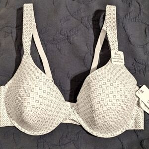 NWT 2 IZOD 42DD Plus Size Underwire Bras